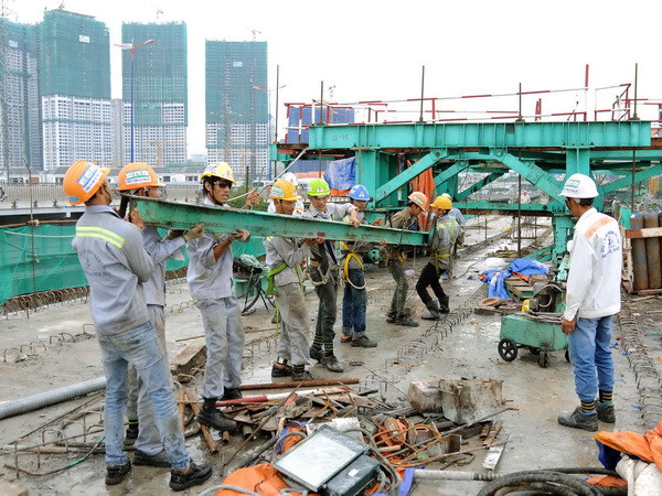 Sức Xuân trên đại công trường xây dựng tuyến Metro số 1 ảnh 1