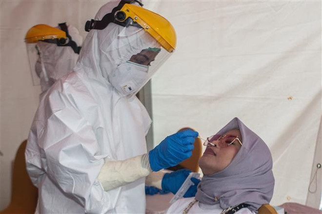 Indonesia: 31,5% số người xét nghiệm dương tính với virus SARS-CoV-2 ảnh 1