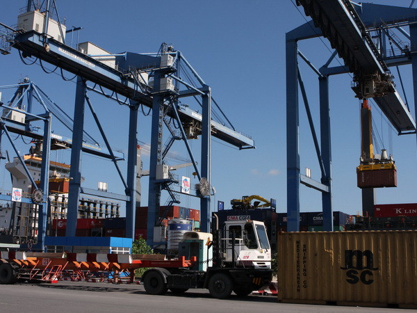 Cơ bản giải quyết tình trạng ùn tắc hàng hóa tại cảng Cát Lái ảnh 1