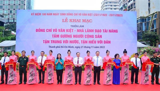 Triển lãm ảnh về thân thế và sự nghiệp của Thủ tướng Võ Văn Kiệt ảnh 1