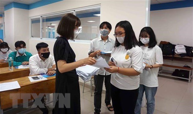Thi đánh giá năng lực tại Đại học Quốc gia Hà Nội. (Ảnh: Thu Hoài/TTXVN) Lộ đề thi đánh giá năng lực HSA hay chiêu trò của các lò luyện thi? ảnh 1