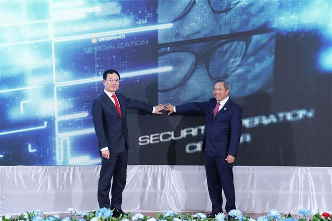 Việt Nam bàn giao 2 hệ thống góp phần giúp Lào đẩy nhanh chuyển đổi số ảnh 2