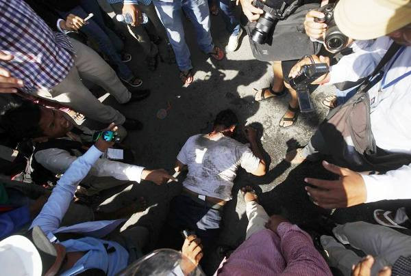 Đối lập Campuchia biểu tình, đụng độ làm hàng chục người bị thương ảnh 1