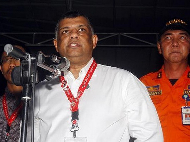 Giám đốc điều hành AirAsia đưa thi thể tiếp viên xấu số hồi hương ảnh 1