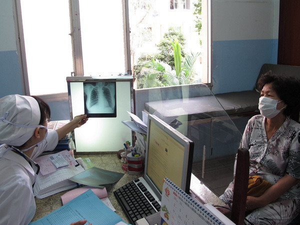 Tất cả bệnh nhân lao đều được cung cấp thuốc miễn phí ảnh 1