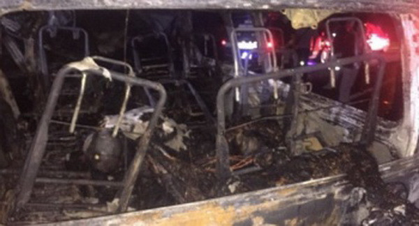 Xe chở khách đâm vào xe tải, 13 lao động Myanmar thiệt mạng ảnh 1