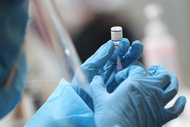 Đà Nẵng: Tổ chức tiêm vaccine phòng COVID-19 cho người dân tại nhà ảnh 1