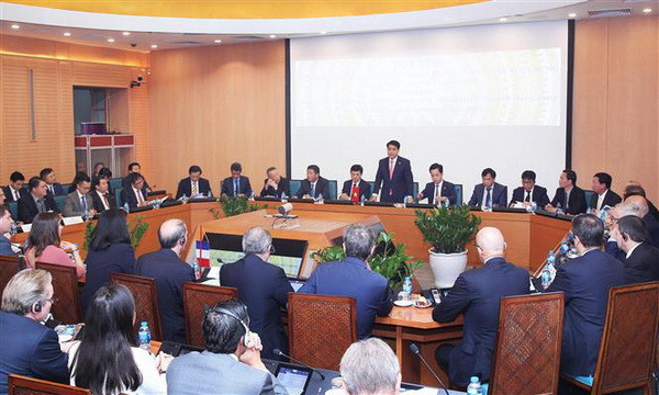 Hà Nội mong muốn doanh nghiệp Pháp đầu tư xây thành phố thông minh ảnh 1