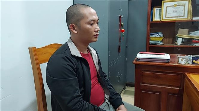 Khởi tố, bắt giam gã cha dượng đánh đập dã man bé gái 7 tuổi ảnh 1