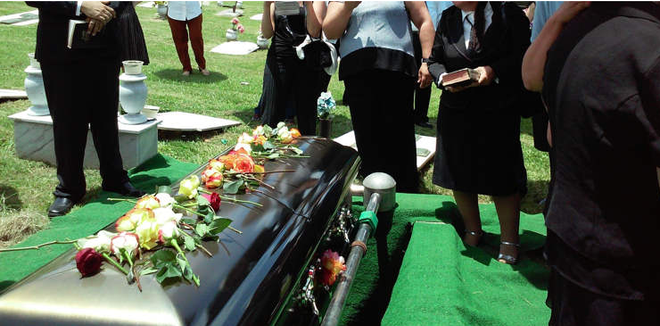 Gia đình hoãn mai táng hai năm để chờ người chết "hồi sinh" ảnh 1