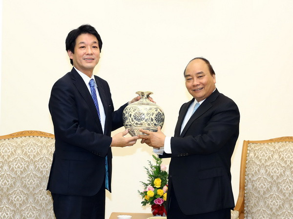 Thủ tướng Nguyễn Xuân Phúc tiếp Cố vấn đặc biệt Thủ tướng Nhật Bản ảnh 1