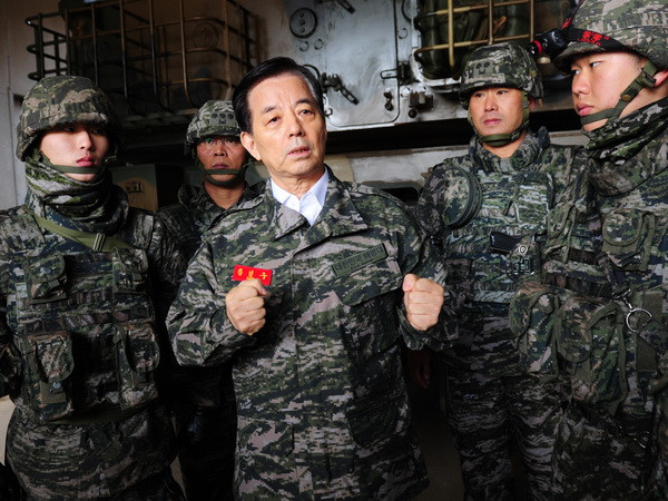 Lãnh đạo quân đội Hàn Quốc kêu gọi sẵn sàng trước mọi diễn biến ảnh 1