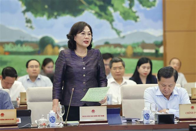 Thống đốc Ngân hàng Nhà nước Việt Nam Nguyễn Thị Hồng phát biểu. (Ảnh: Doãn Tấn/TTXVN) Đánh giá tính khả thi của mục tiêu tăng trưởng GDP năm 2024 ảnh 2