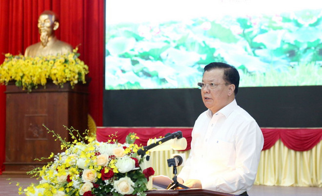Bí thư Thành ủy Hà Nội Đinh Tiến Dũng phát biểu chỉ đạo, kết luận buổi làm việc. (Nguồn: hanoimoi.com.v) Ưu tiên đặc biệt để phát triển huyện vành đai xanh Ứng Hòa ảnh 1
