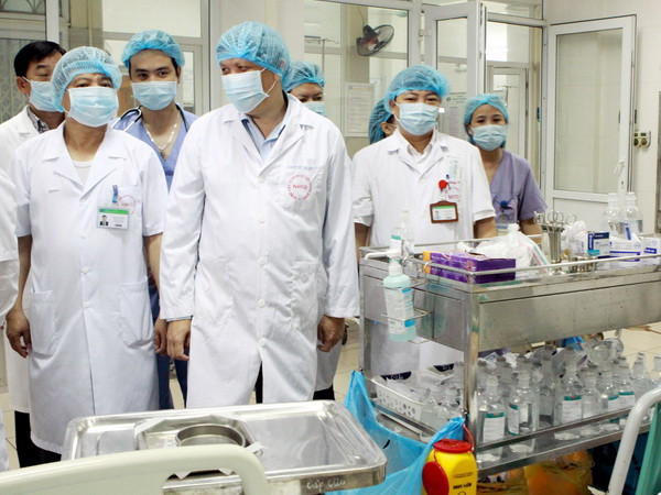 Kiểm tra công tác phòng dịch MERS tại các bệnh viện ở Hà Nội ảnh 1