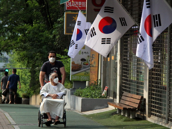 Khách nước ngoài liên tục hủy tour đến Hàn Quốc do lo ngại MERS ảnh 1