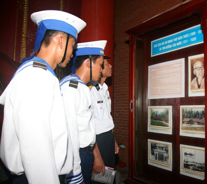 Chiến sỹ đảo Trường Sa luôn rèn luyện theo gương Chủ tịch Hồ Chí Minh ảnh 5