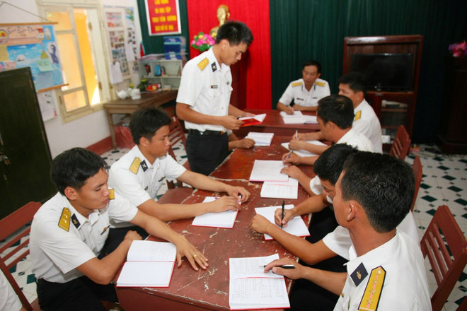 Chiến sỹ đảo Trường Sa luôn rèn luyện theo gương Chủ tịch Hồ Chí Minh ảnh 1