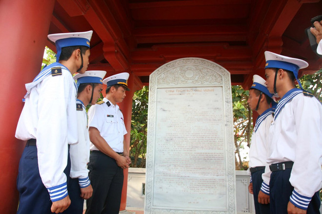 Chiến sỹ đảo Trường Sa luôn rèn luyện theo gương Chủ tịch Hồ Chí Minh ảnh 4