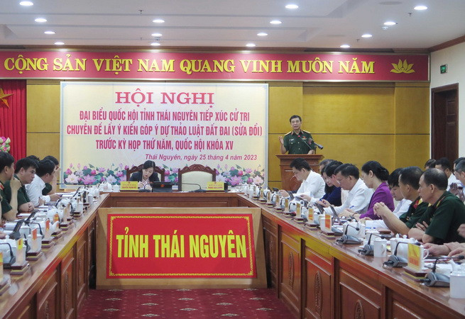 Quang cảnh Hội nghị. (Ảnh: Quân Trang/TTXVN) Đại tướng Phan Văn Giang tiếp xúc cử tri chuyên đề tại Thái Nguyên ảnh 1