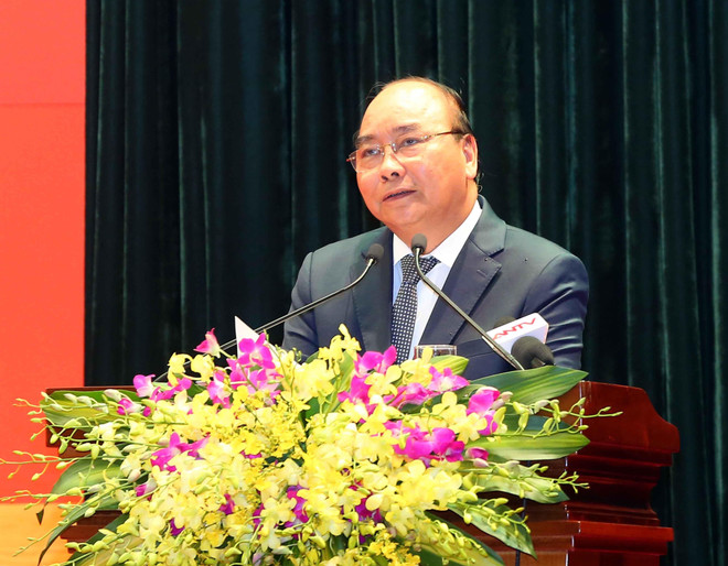 Thủ tướng trả lời chất vấn về nâng cao chất lượng đội ngũ cán bộ ảnh 1