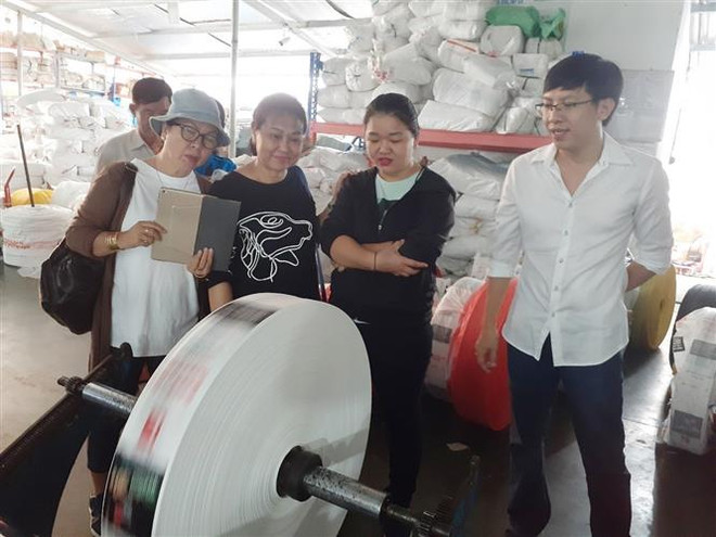 Tích cực chuyển đổi sử dụng bao bì thân thiện với môi trường ảnh 3