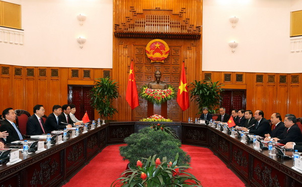 Thủ tướng Nguyễn Xuân Phúc tiếp Ủy viên trưởng Trương Đức Giang. (Ảnh: Thống Nhất/TTXVN) Thủ tướng Nguyễn Xuân Phúc tiếp Ủy viên trưởng Nhân đại Trung Quốc ảnh 2