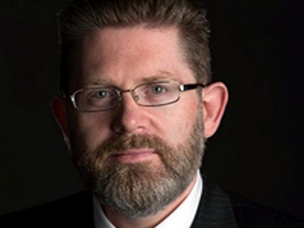 Chủ tịch Thượng viện Australia bắt đầu thăm chính thức Việt Nam ảnh 1