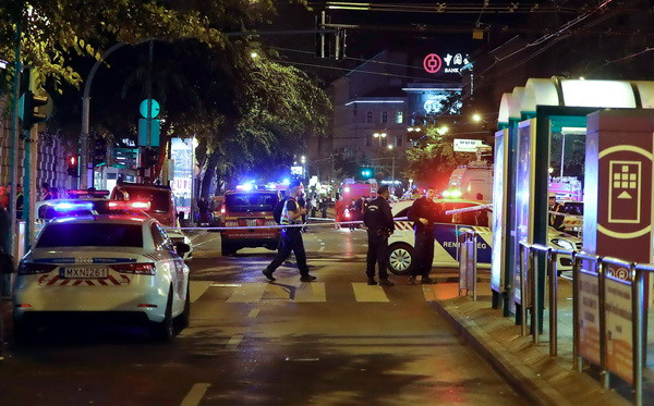 Cảnh sát Hungrary điều tra truy tìm thủ phạm vụ nổ ở Budapest ảnh 1