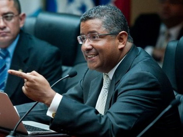 El Salvador phát lệnh truy nã cựu Tổng thống Flores ảnh 1