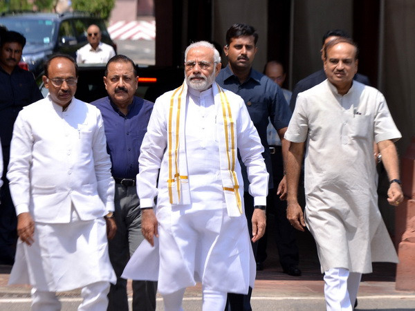 Ấn Độ: Phạm tội hiếp dâm trẻ em dưới 12 tuổi sẽ nhận án tử hình ảnh 1