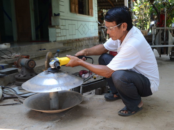Lão ngư với niềm đam mê không ngừng chế tạo máy nông nghiệp ảnh 3