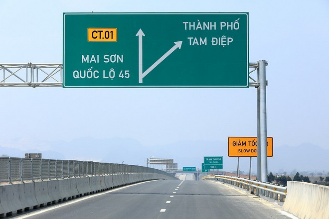 ttxvn_hai_tuyen_cao_toc_bac-nam_duoc_dua_vao_khai_thac_dip_le.jpg