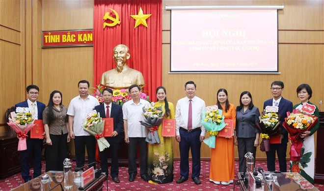 Bắc Kạn điều động, luân chuyển, bổ nhiệm một số cán bộ chủ chốt ảnh 1