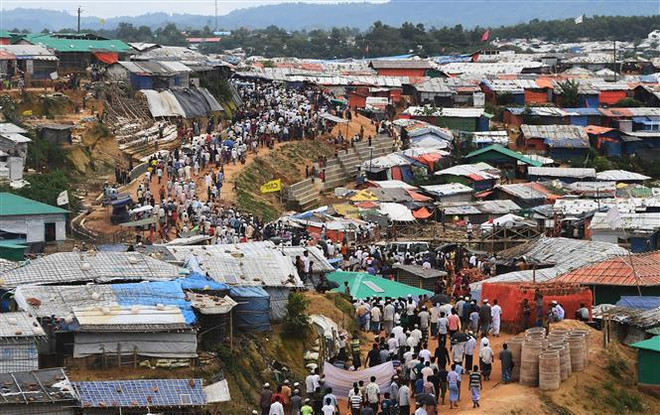 Người di cư Rohingya tại trại tị nạn Kutupalong, ở Ukhia, Bangladesh. (Ảnh: AFP/TTXVN) Myanmar thúc đẩy kế hoạch hồi hương người Rohingya từ Bangladesh ảnh 1
