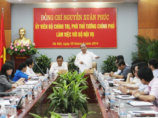 Phó Thủ tướng yêu cầu Bộ Nội vụ đẩy mạnh thanh tra công vụ ảnh 1
