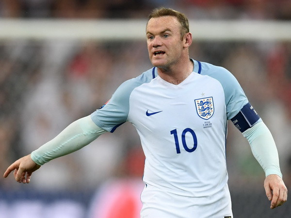 Vì sao Wayne Rooney bị Hodgson thay ở trận Anh hòa Nga? ảnh 1