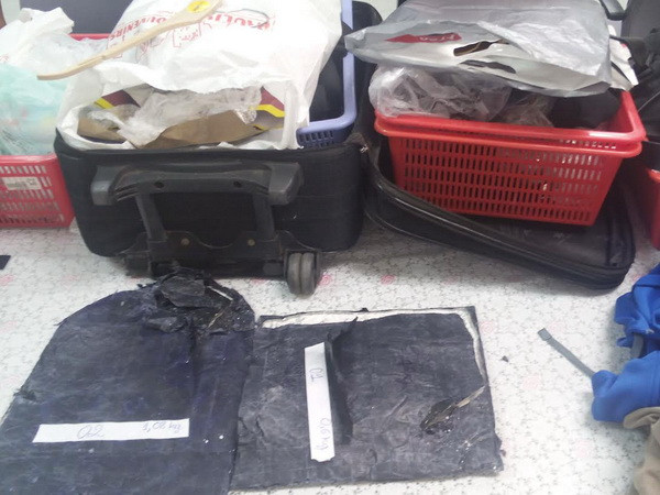 Bắt đối tượng người nước ngoài chuyển cocaine từ Doha về Việt Nam ảnh 2