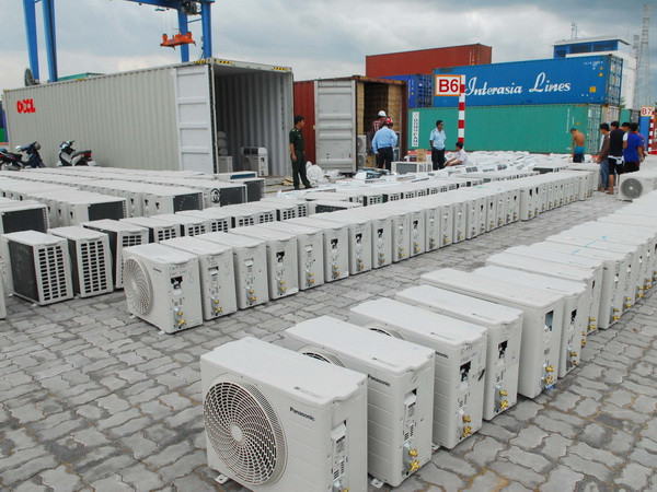 Phát hiện lô hàng điện tử và mỹ phẩm nhập lậu trị giá hơn 6 tỷ đồng ảnh 1