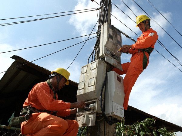 Khởi công dự án cấp điện lưới quốc gia cho các hộ dân tỉnh Sơn La ảnh 1