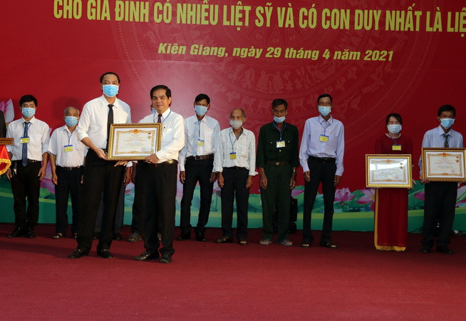 Kiên Giang: Truy tặng danh hiệu Mẹ Việt Nam Anh hùng ảnh 1