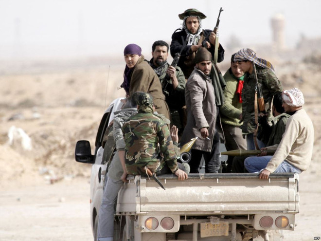 Phiến quân Hồi giáo Iraq kiếm triệu đô mỗi ngày từ dầu mỏ ảnh 1