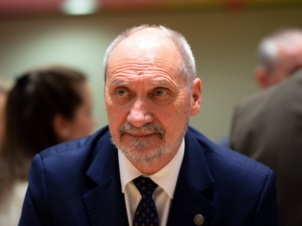 Ba Lan và Mỹ ký thỏa thuận về hệ thống phòng thủ tên lửa Patriot ảnh 1