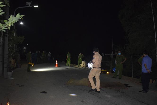 Bình Phước: Tai nạn liên hoàn giữa 2 xe máy và xe khách, 1 người chết ảnh 1