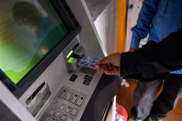 Hacker tấn công, rút liên tiếp hàng chục triệu đồng từ tài khoản ATM ảnh 1