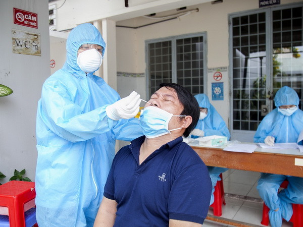 Sàng lọc, xét nghiệm cho thí sinh, cán bộ phục vụ thi tốt nghiệp THPT ảnh 1