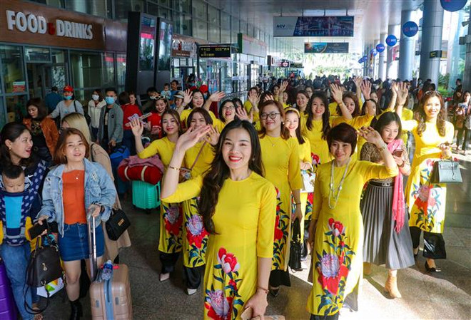 Thành phố Đà Nẵng khởi sắc đón khách du lịch dịp nghỉ lễ 30/4 ảnh 2