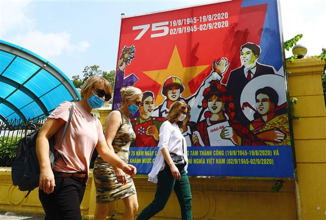 Khách quốc tế đến Việt Nam chủ yếu là chuyên gia, lao động nước ngoài ảnh 1