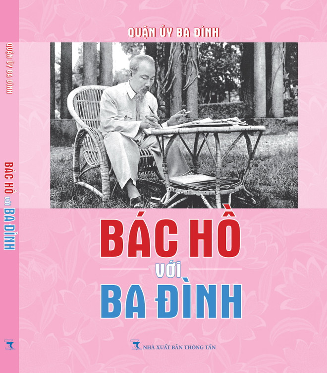 vnp_bac Ho voi Ba dinh.jpg