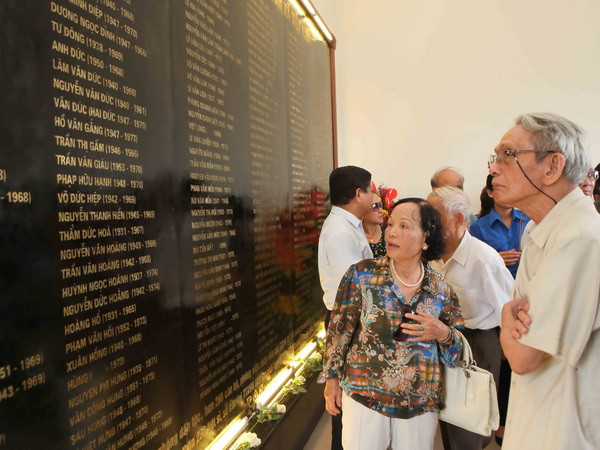 Sống mãi những dòng tin, bức ảnh của các nhà báo-chiến sỹ TTXVN ảnh 1